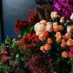 How to Choose Wedding Flowers That Match Your Style and Season